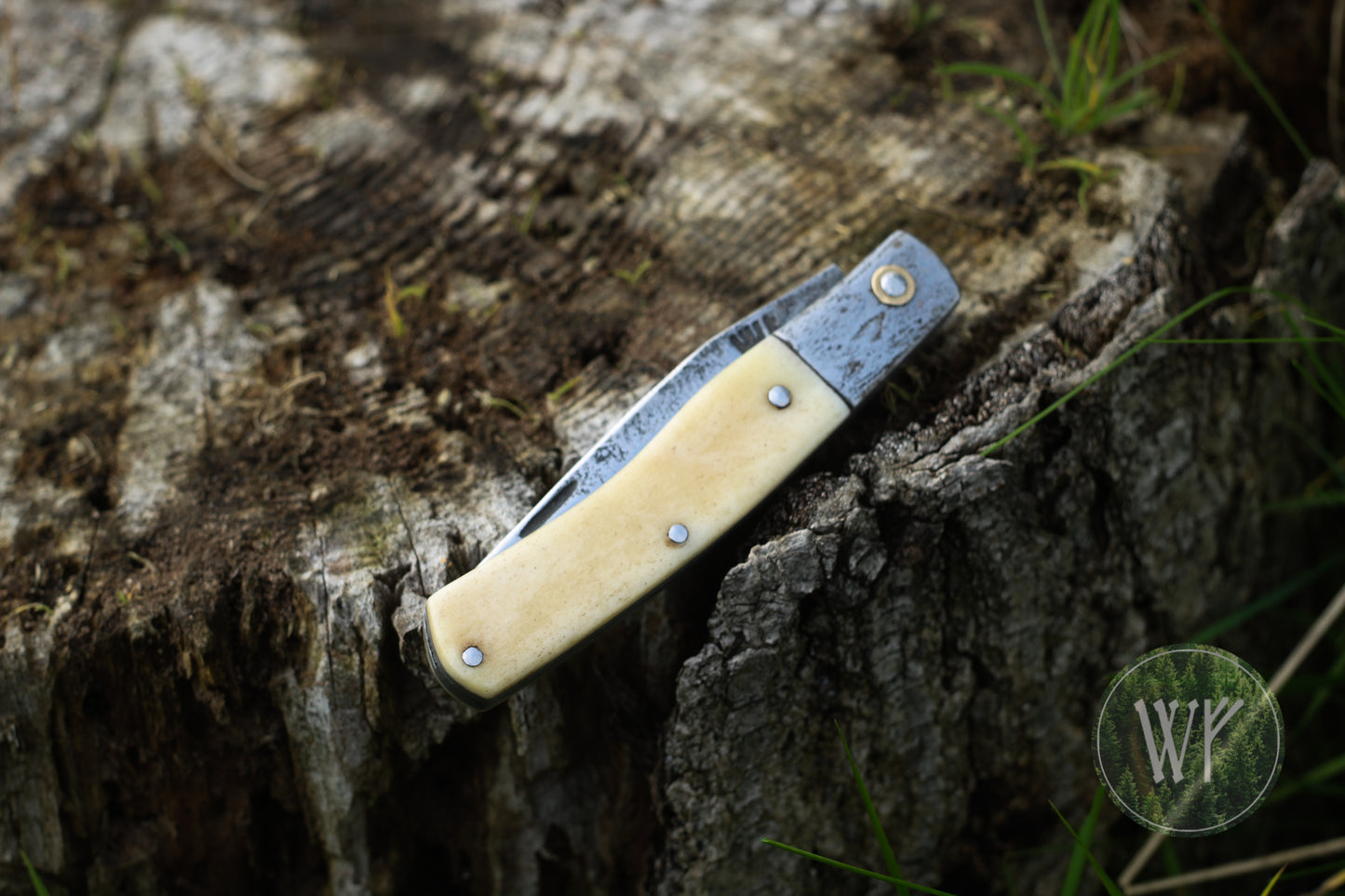 Hand-forged Slipjoint / UK Legal Folding Knife / 80CRV2 Blade with Buffalo Horn & Wrought Iron Handle