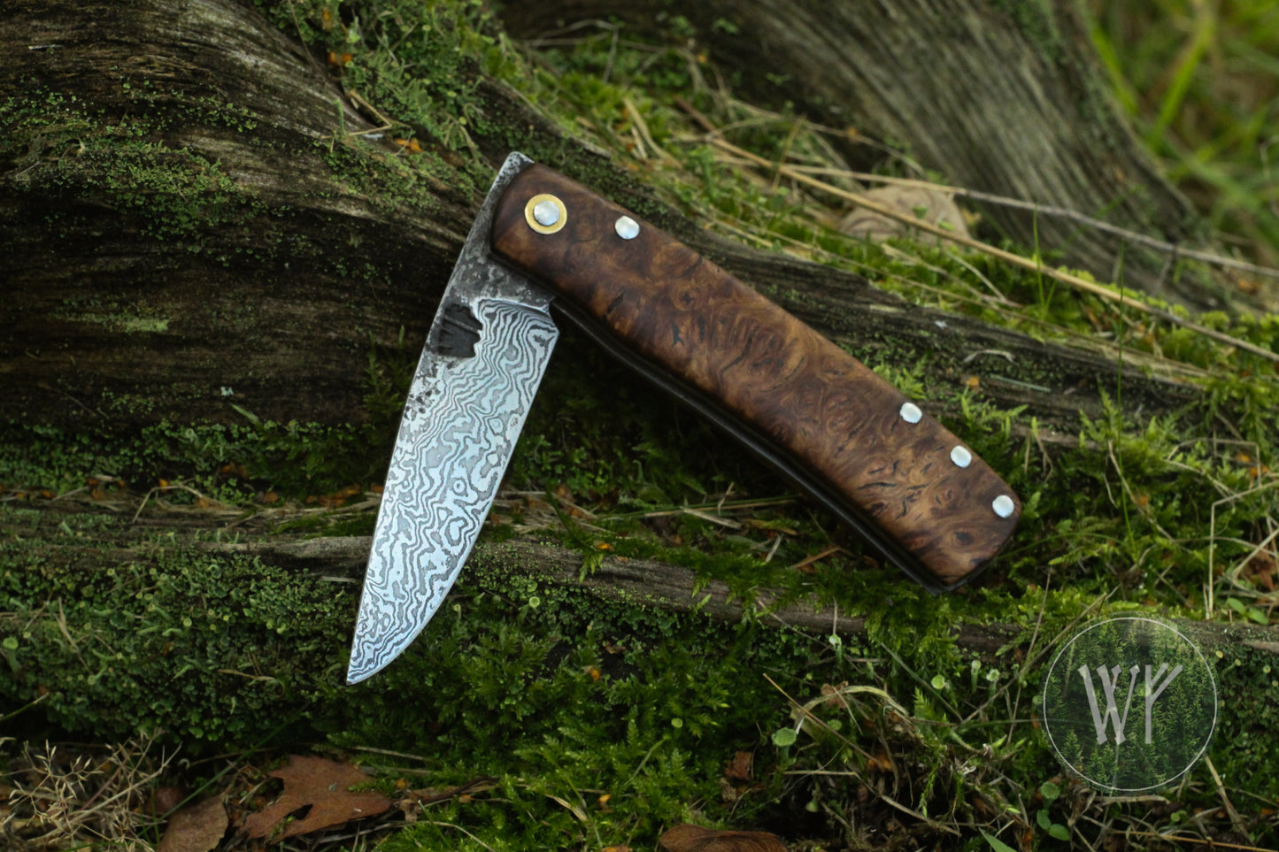 [RESERVED FOR GERD] Hand-forged dual-detente folder with Damascus Steel blade, Titanium Liners and Welsh Oak Burl Handle / Non-locking UK Legal Carry