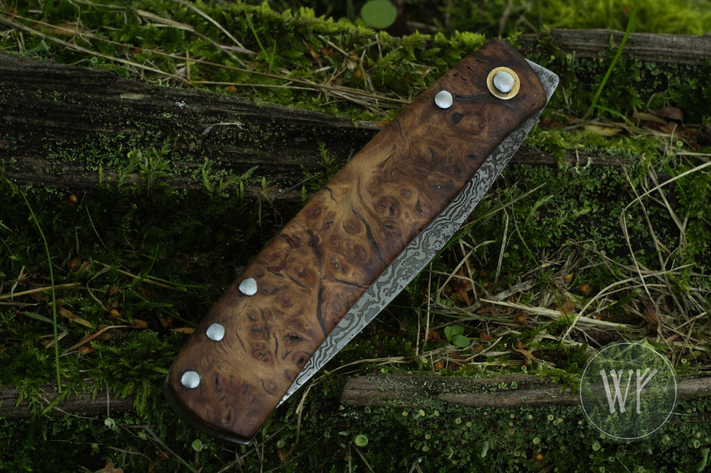 [RESERVED FOR GERD] Hand-forged dual-detente folder with Damascus Steel blade, Titanium Liners and Welsh Oak Burl Handle / Non-locking UK Legal Carry