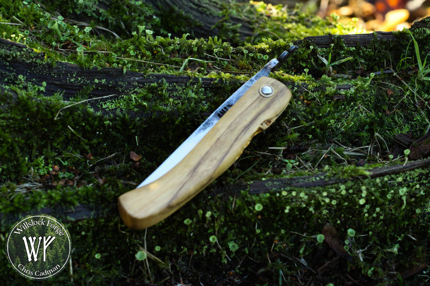 Hand-forged Viking Friction Folder with English Boxwood handle