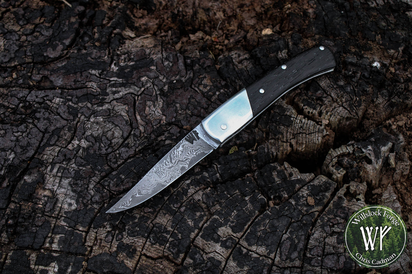 Hand-forged Pattern-welded Slipjoint / Damascus Go-Mai Blade with Ancient Bog Oak scales / UK Legal Carry