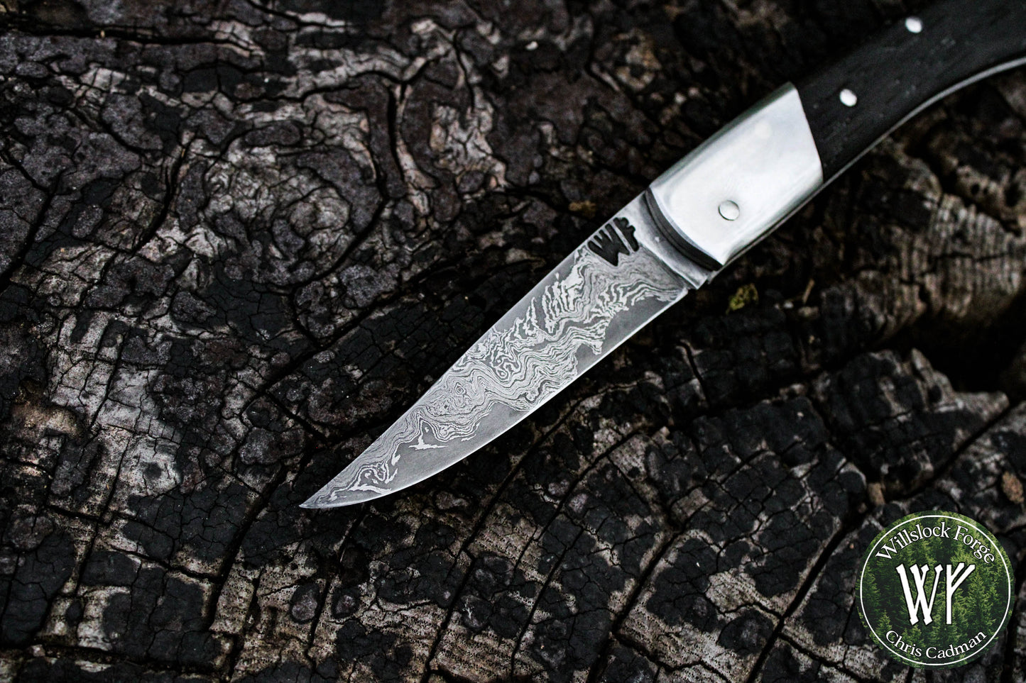 Hand-forged Pattern-welded Slipjoint / Damascus Go-Mai Blade with Ancient Bog Oak scales / UK Legal Carry