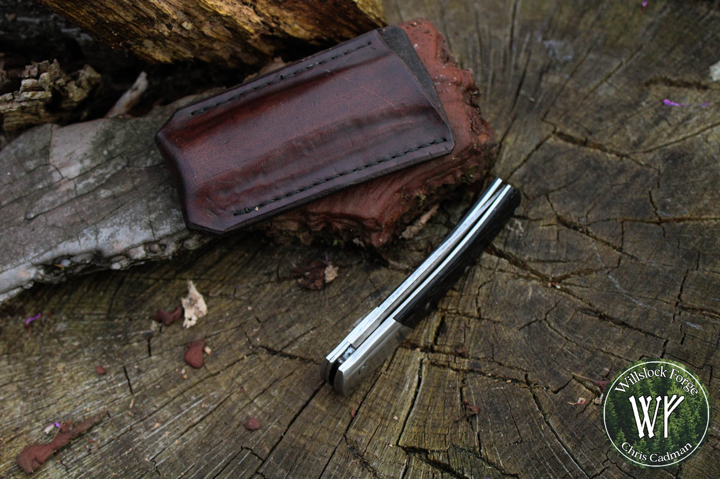 Hand-forged Pattern-welded Slipjoint / Damascus Go-Mai Blade with Ancient Bog Oak scales / UK Legal Carry