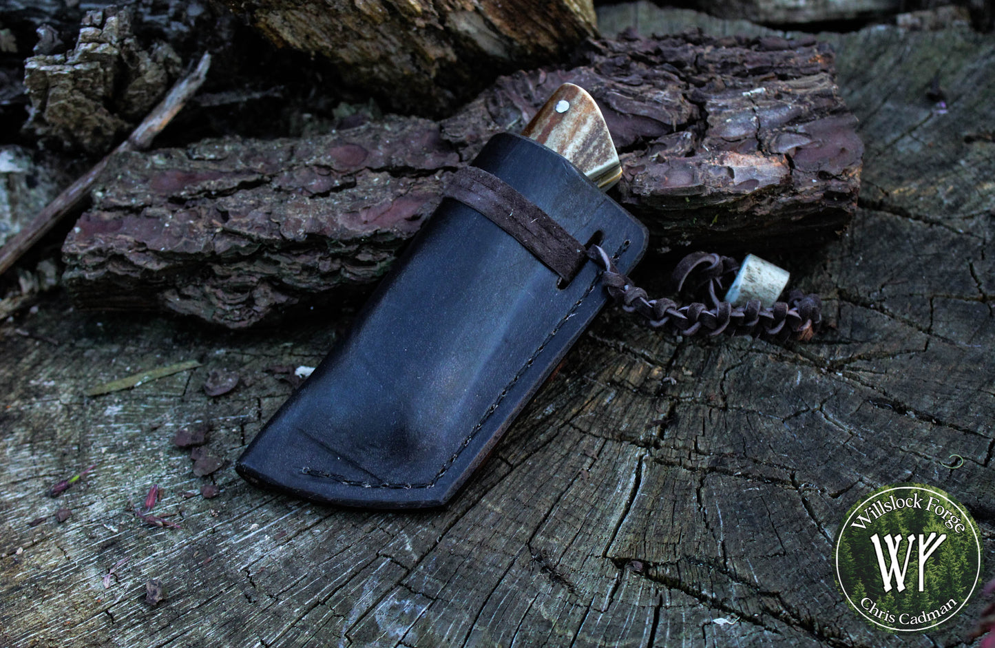 Hand-forged Folding Knife / Heavy duty slipjoint / Go-Mai Damascus Blade with Brass, Bog Oak and Reindeer Antler handle / Non-locking UK Legal CarryHandle / Non-locking UK Legal Carry