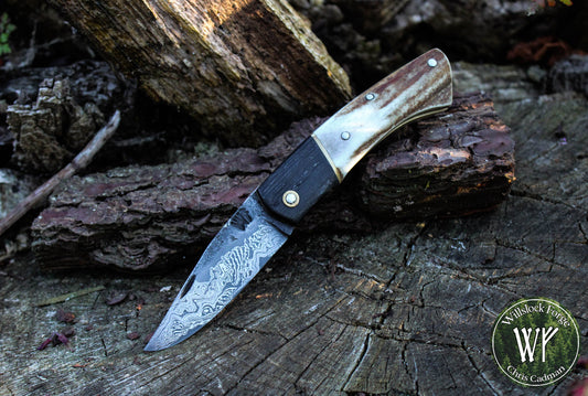 Hand-forged Folding Knife / Heavy duty slipjoint / Go-Mai Damascus Blade with Brass, Bog Oak and Reindeer Antler handle / Non-locking UK Legal CarryHandle / Non-locking UK Legal Carry