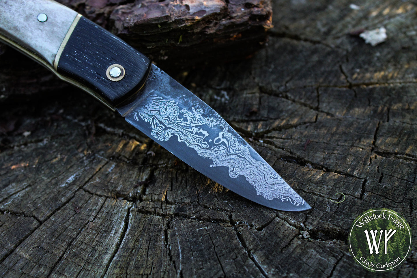 Hand-forged Folding Knife / Heavy duty slipjoint / Go-Mai Damascus Blade with Brass, Bog Oak and Reindeer Antler handle / Non-locking UK Legal CarryHandle / Non-locking UK Legal Carry