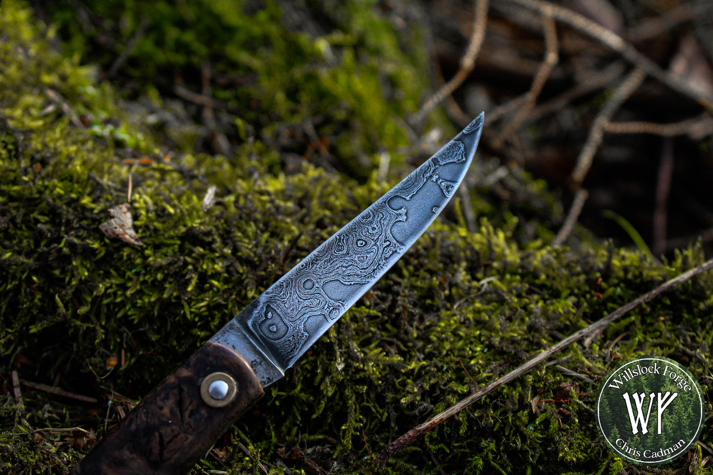 Hand-forged slipjoint folding knife / Raindrop Damascus Go-Mai Blade / Brass Liners & Bolsters / Amboyna Burl Scales