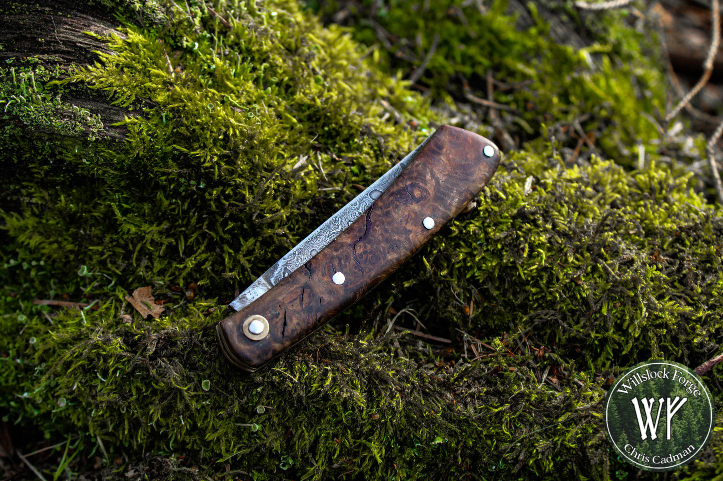 Hand-forged slipjoint folding knife / Raindrop Damascus Go-Mai Blade / Brass Liners & Bolsters / Amboyna Burl Scales