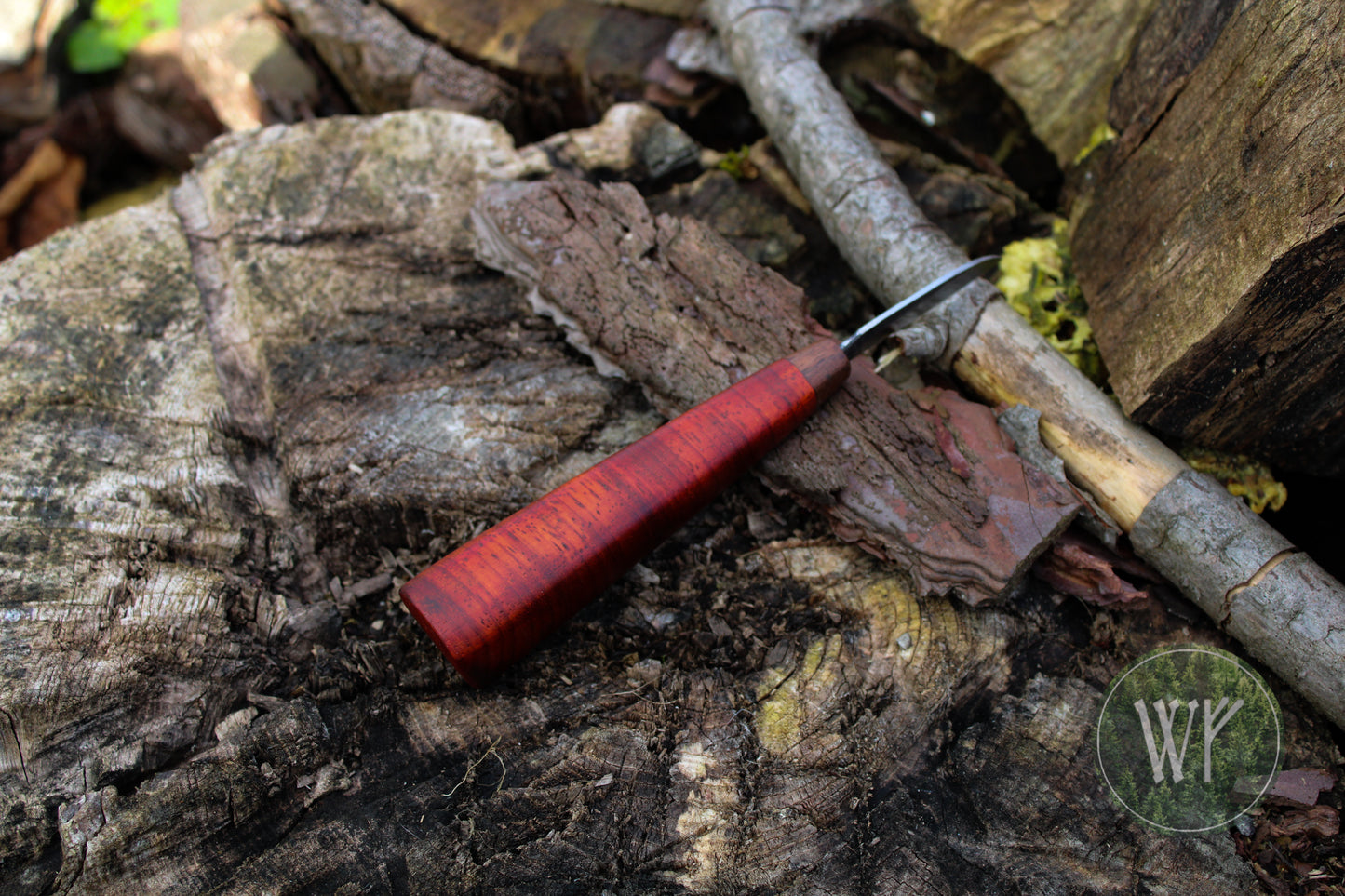 Small hand-forged detail woodcarving knife with Mahogany and Rosewood handle