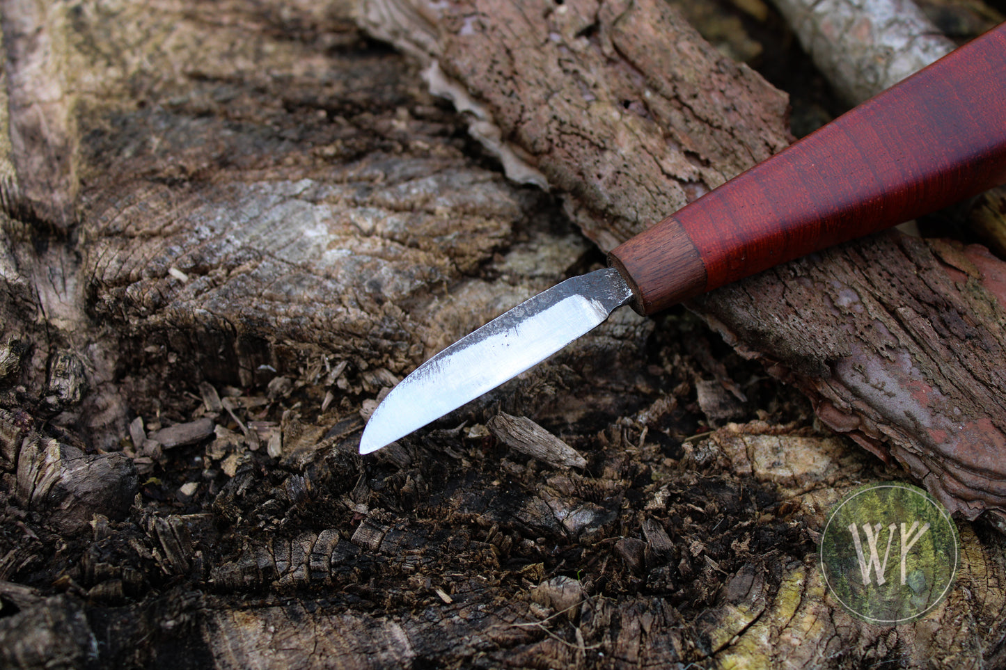 Small hand-forged detail woodcarving knife with Mahogany and Rosewood handle